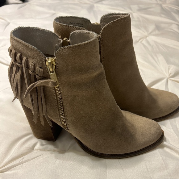 Aldo Booties - Picture 1 of 2
